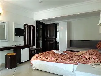 Grove Hotel Oludeniz 2*,
